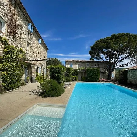 فندق Domaine Les Mejeonnes 3*